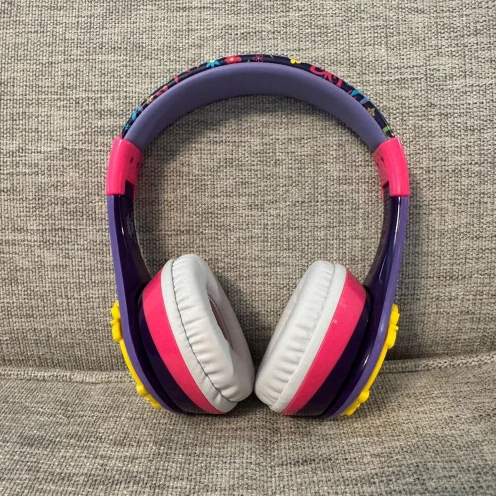 Encanto Cordless Noise Canceling Headphones